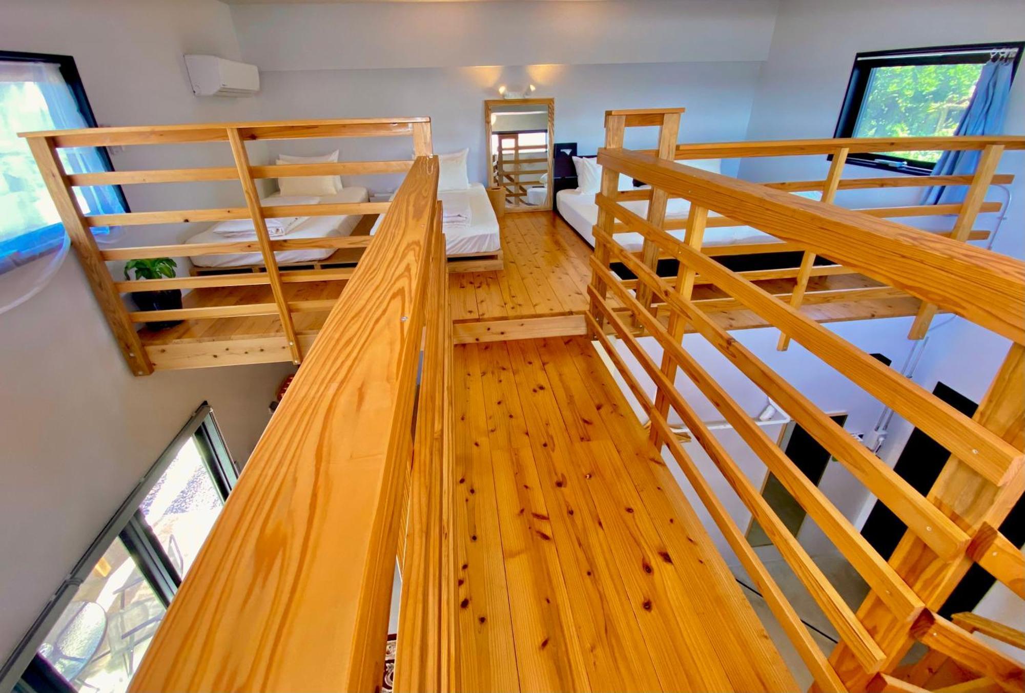 Hotel Little Swiss House Motobu Esterno foto